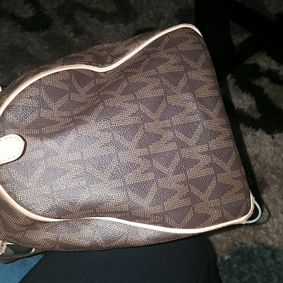 Authentic Michael Kors satchel bag - Picture 7 of 8